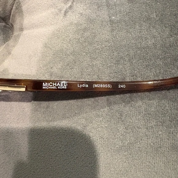 Michael Kors Lydia Tortoise Shell Women's Sunglasses - Picture 5 of 5